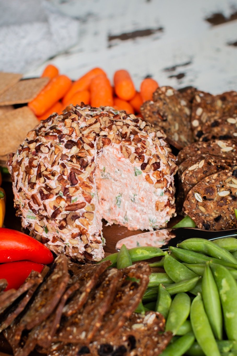  Smoked Salmon Cream Cheese Ball with veggies on side